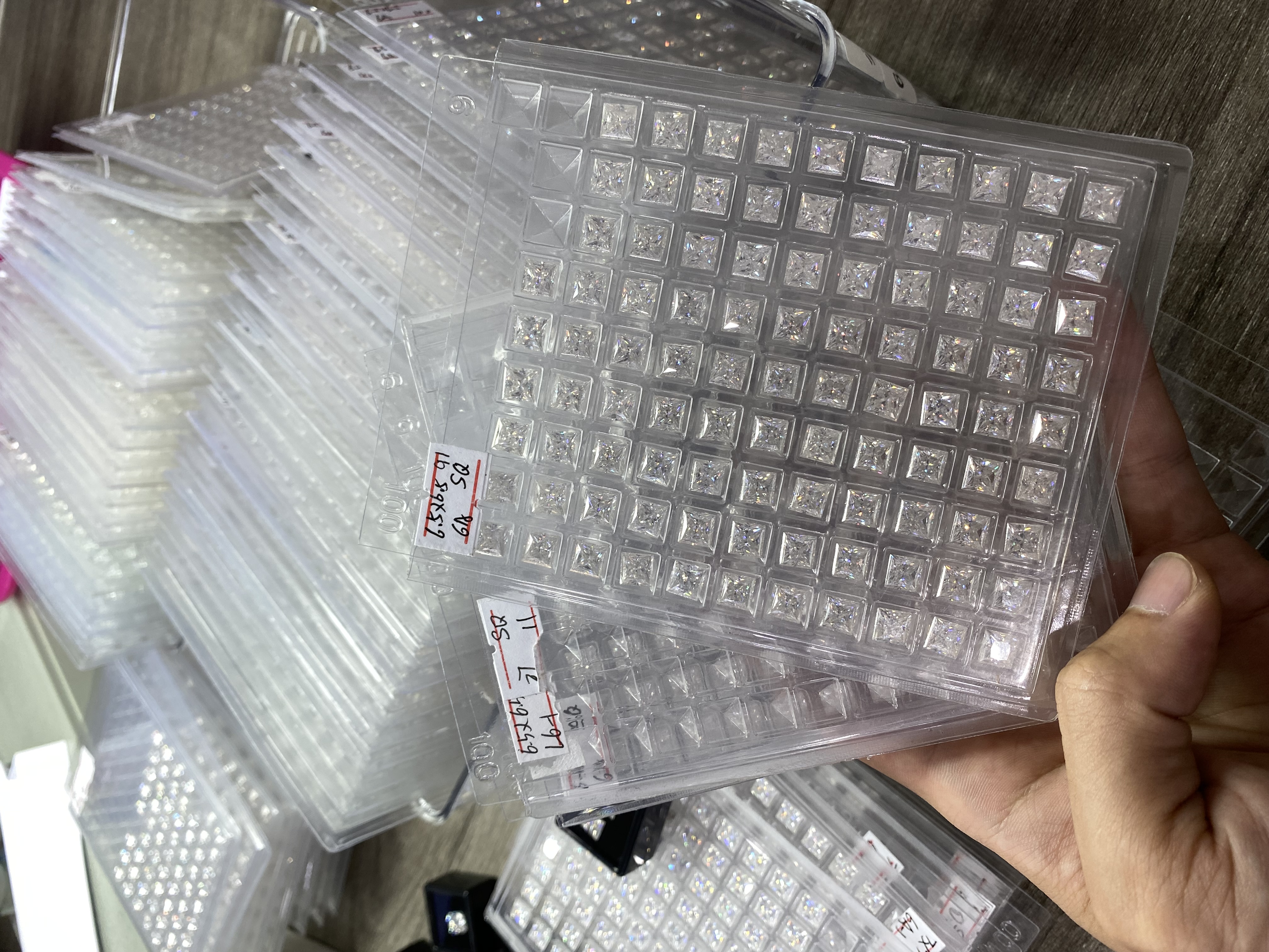 Real Princess Cut Lab Created Moissanite Stone 0.1ct-8ct D Color Square Shape VVS Quality Synthetic Gems Loose Moissanite Stone for Jewelry Making