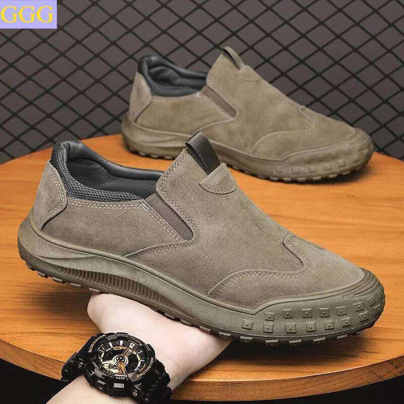 Lightweight Protective Sneakers Summer Breathable Men Work Safety Steel Toe Warm and Trendy Flat Shoes
