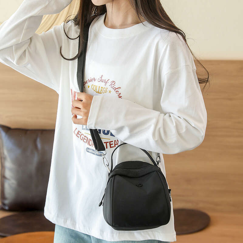 Casual Simple Large Capacity Niche Design Shoulder High Appearance Versatile Crossbody Bag for Women