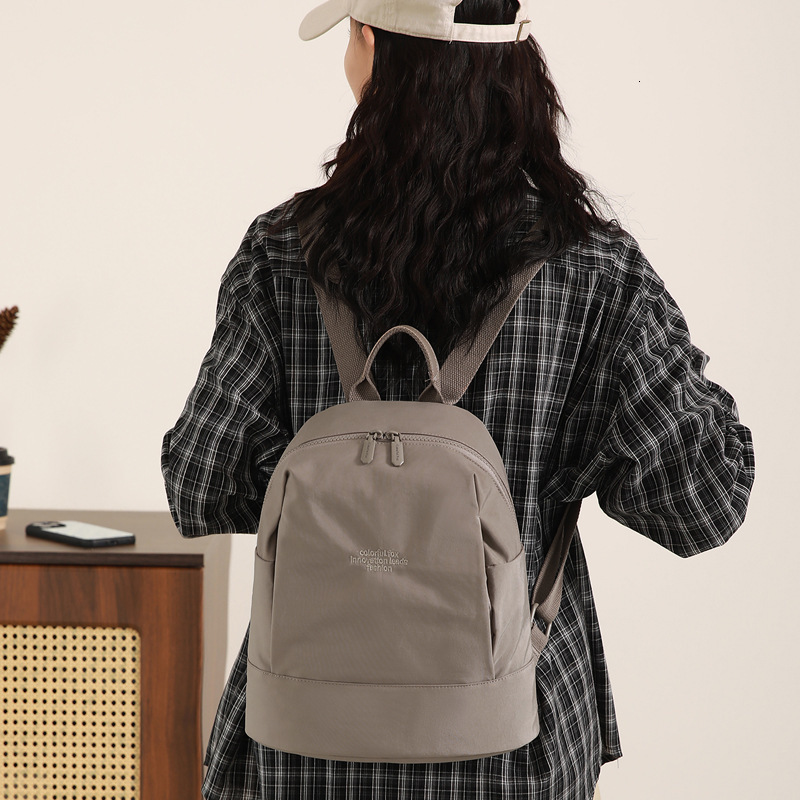 Colorful Fox New Women's Outdoor casual Nylon Backpack easiest for match Commuter Schoolbag ddmymoon