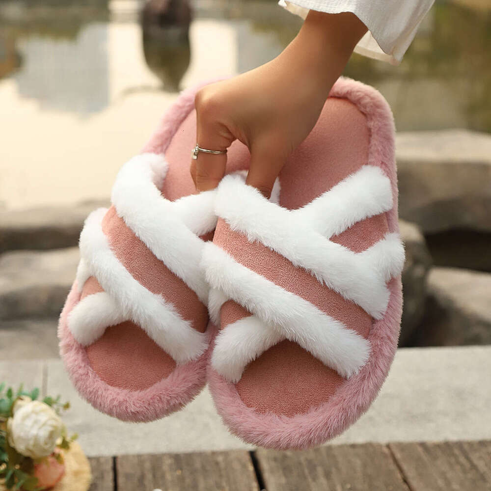 Hot-Selling Furry for Women, Autumn and Winter Outdoor Non-Slip Indoor Thick-Soled Home Fuzzy Maternity Cotton Slippers