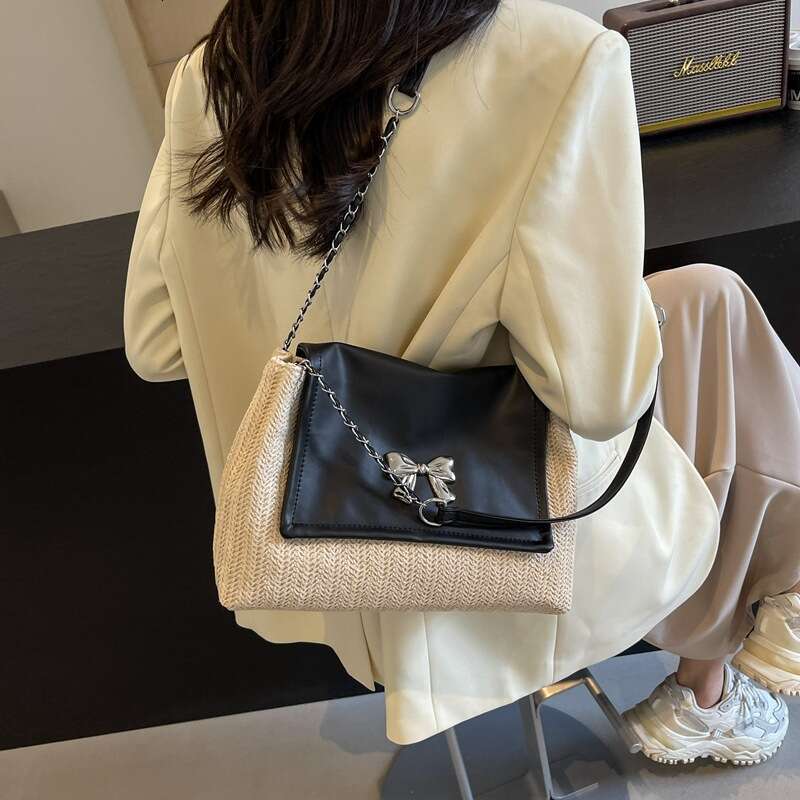 Design Sense Large Capacity for Women 2025 New Fashionable Straw Color-Block Single Shoulder Underarm Chain Bag