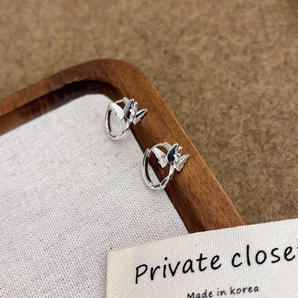 Butterfly Hoop Earrings for Women, Niche Design, High-end Sweet Earrings, Circle Clips, 2024 New Style, Elegant Ear Jewelry d30