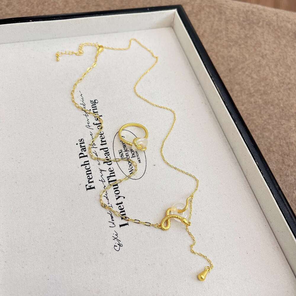 Sier Peace Buckle Necklace Autumn Winter Simple Versatile Unique Exquisite Snake Zodiac Year Clavicle Chain for Women 392