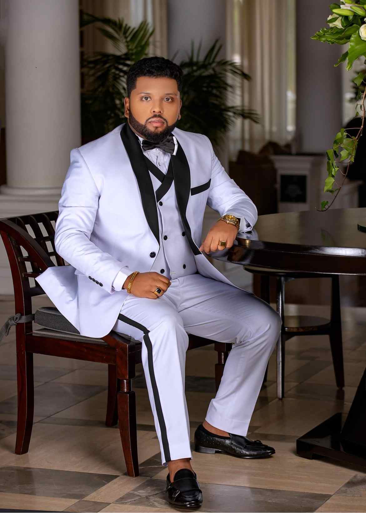 3 Pieces Mens Wedding Tuxedos Plus Size Shawl Lapel Party Birthday Groom Wear Pants Suits Customized