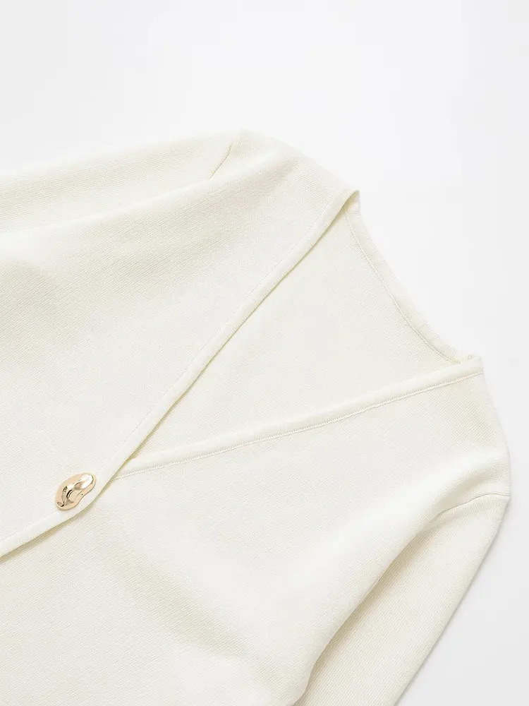 TRZA Women Fashion With Gold Button Knit Cardigan Sweater V Neck Long Sleeve Female Outerwear Chic Tops 250730