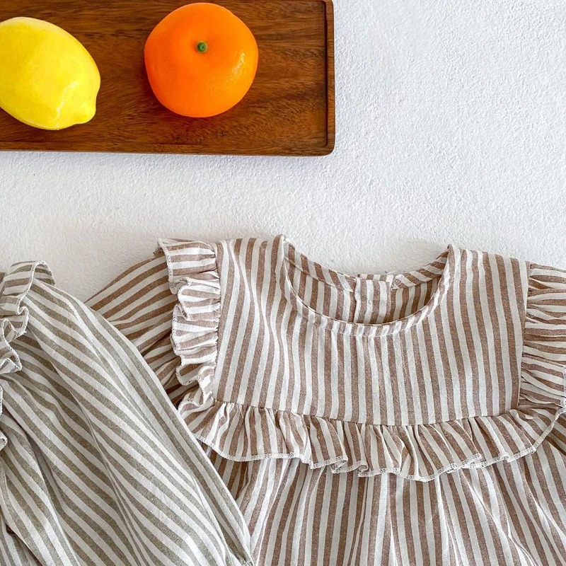 autumn baby clothing 0-3 year old girl with a ruffle collar striped long sleeved skirt and bread pants two-piece set 250729