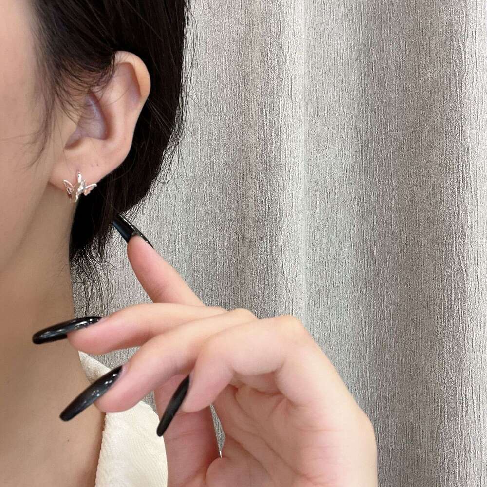 Butterfly Hoop Earrings for Women, Niche Design, High-end Sweet Earrings, Circle Clips, 2024 New Style, Elegant Ear Jewelry d30