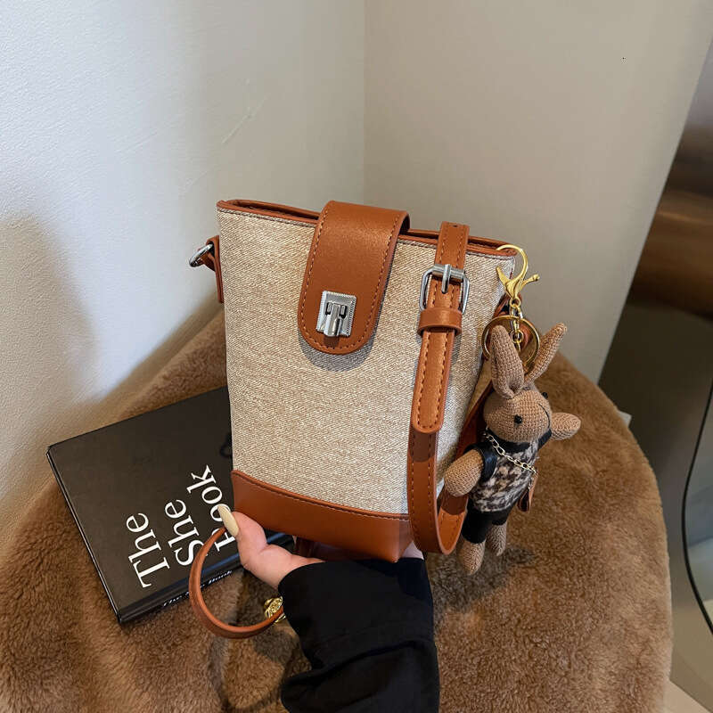 2024 New Niche Design Minimalist Crossbody Color-Block Bucket for Women Autumn Melad Phone Bag