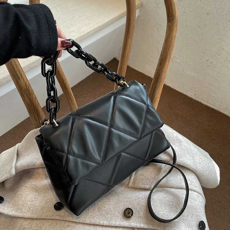 Vintage PU Leather Shoulder Bags for Women Large Capacity Crossbody Bag Chains Decor Fem Messenger Handbags Tote Y250730