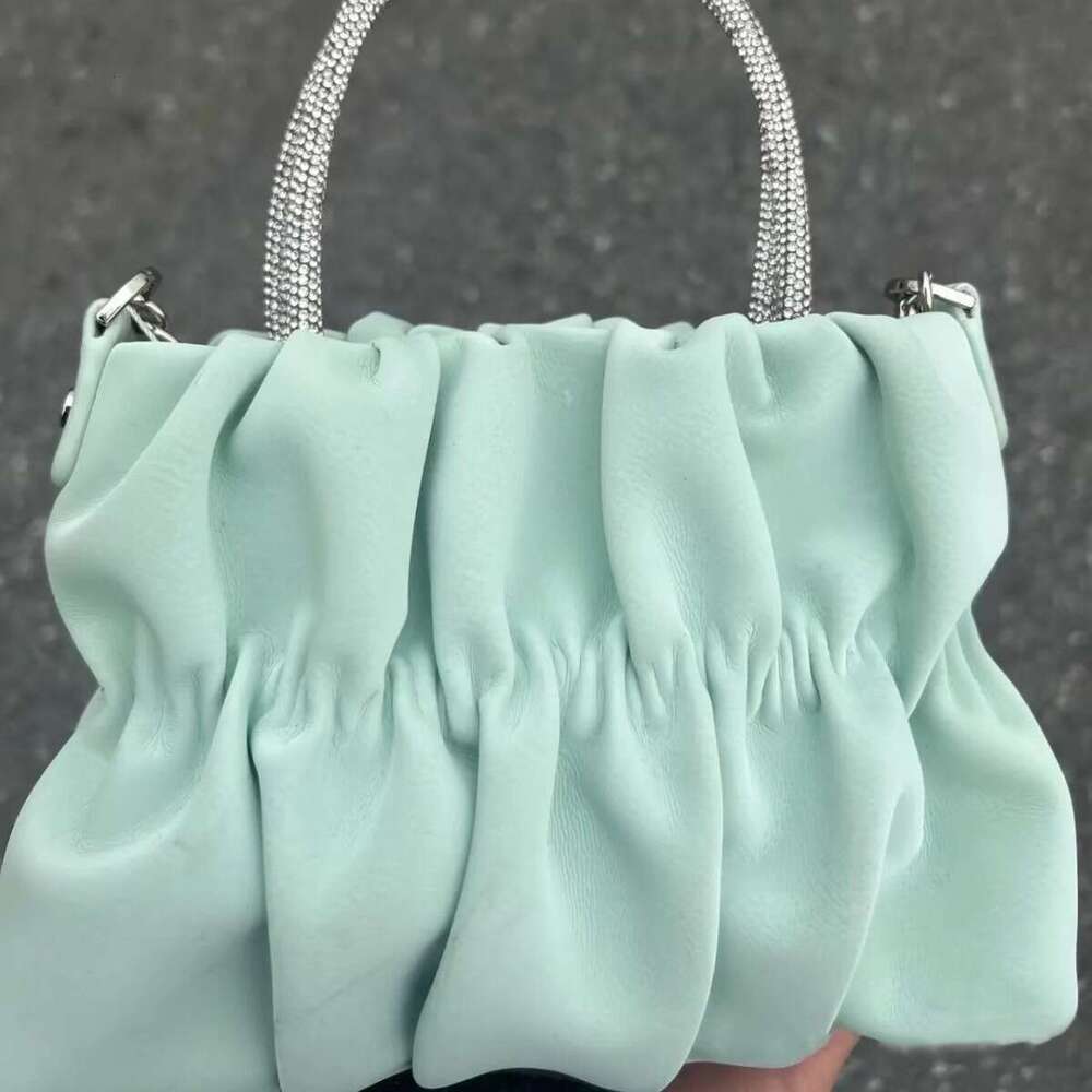 Macaron Fresh Style Handheld Crossbody for Women 2024 Summer New Fashion Versatile Pleated Cloud Chain Bag