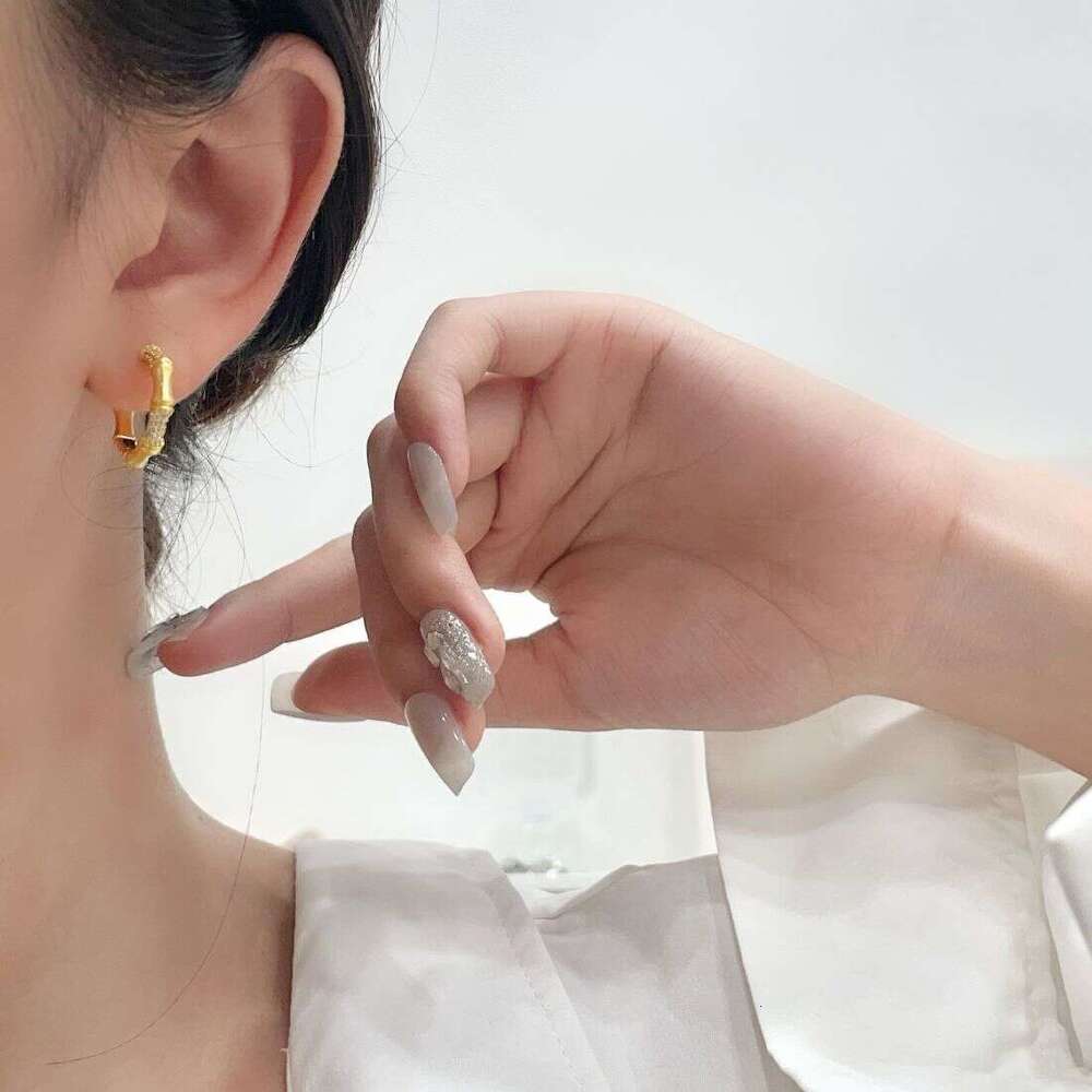 New Bamboo Stud for Women, Light , High-End Feel, Elegant Niche Design, Korean Style, Exquisite Fashionable Versatile Earrings 71e