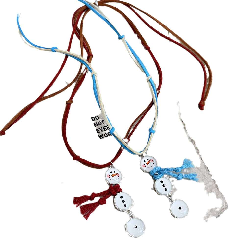 Christmas Little Snowman Necklace Cute Girly Atmosphere Collarbone Niche High-end Versatile Sweater Chain for Women 4f4
