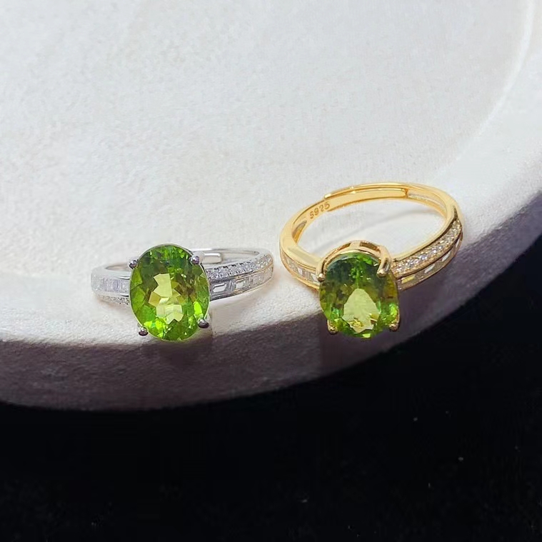 Classic design 925 silver peridot ring for women daily wear 8mm*10mm 3ct natural peridot jewelry with 18K gold plating