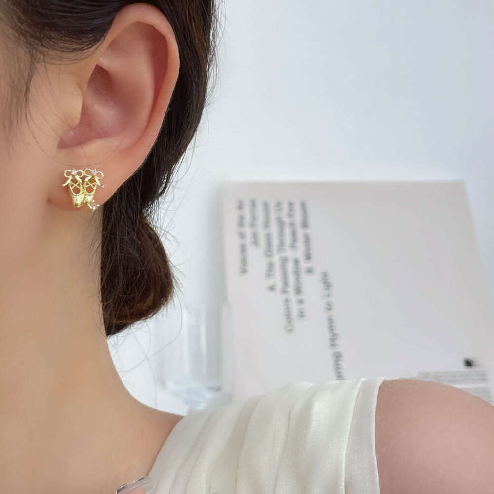 New Style Unique Design Ballet Shoes French High-End Novelty Butterfly Earrings for Women f0f