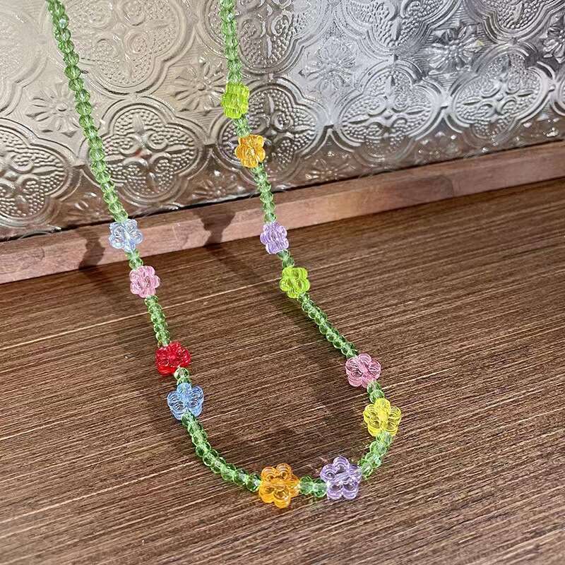 Colorful Small Green Crystal Niche Design Sense Flower Beaded Necklace Sweet Handmade Collarbone Chain 0b9
