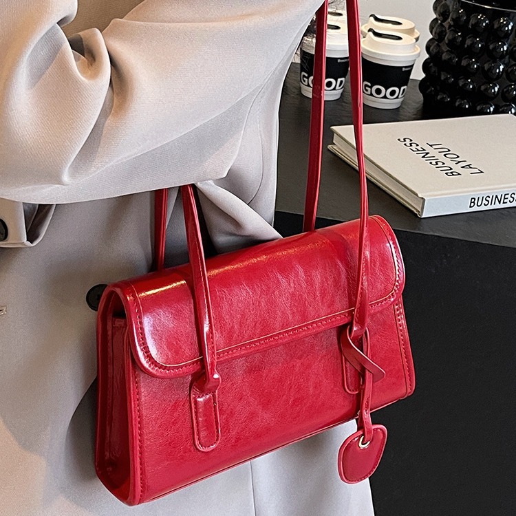 Large capacity underarm bag women's 2025 new high-end women's versatile autumn and winter fashion explosion portable shoulder bag