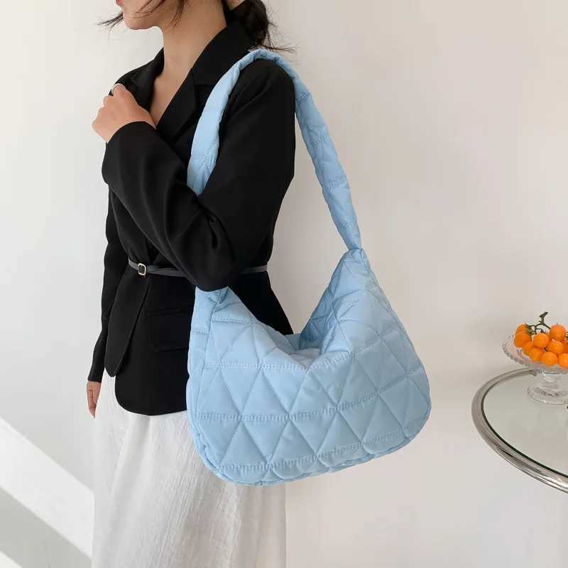 Puffer Quilted Crossbody Bag Stylish Padded Shoulder Bag Large Capacity Hobo Bag for Travel Sports Y250730