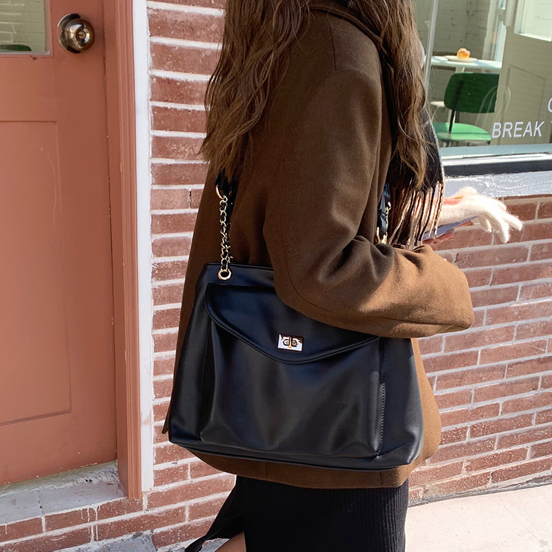 Designer Bag 2025 Autumn Winter New Korean Fashion Large Capacity Simple Ins Luxury Bag Retro Crossbody Bag Versatile Single Shoulder Crossbody Bag Fo