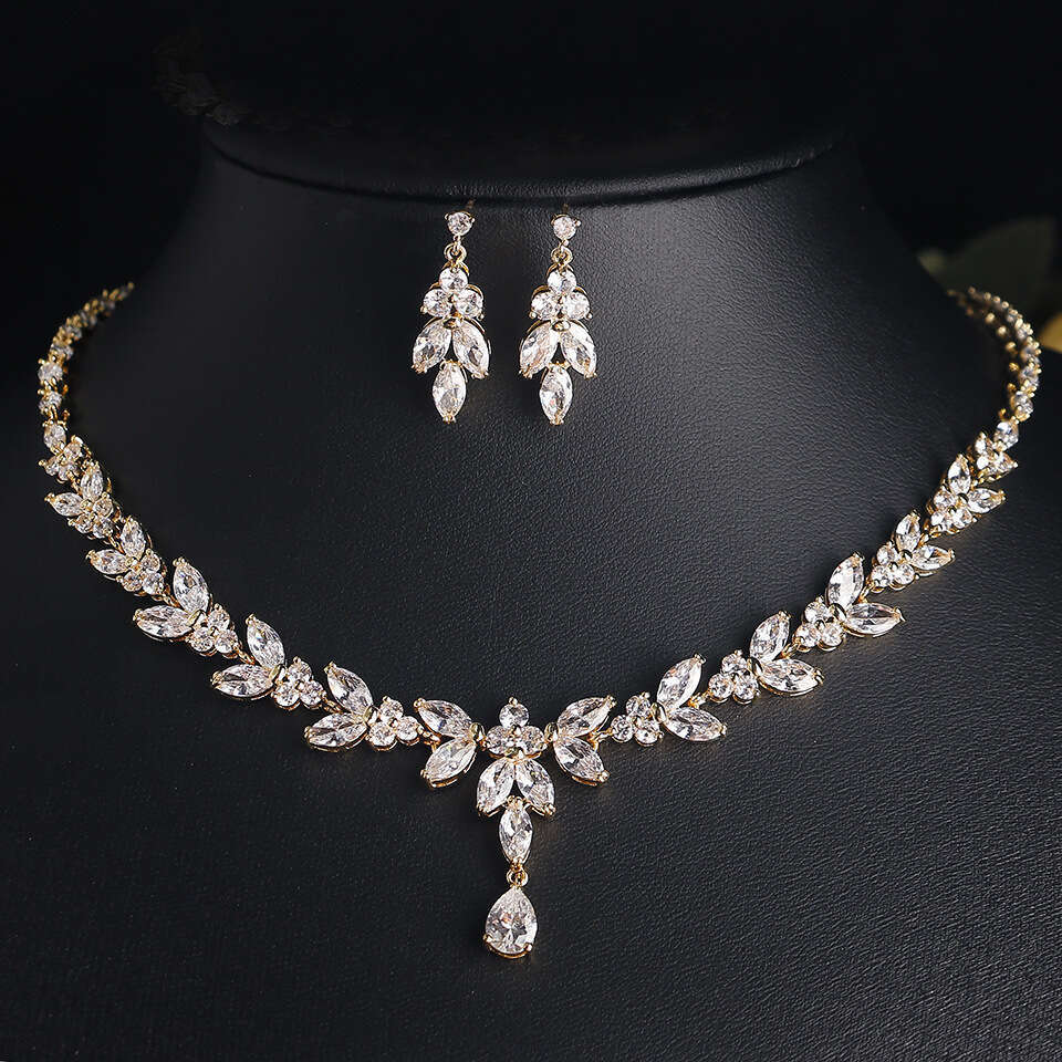 Exquisite and Simple Micro Pave Zircon Earrings Necklace Creative Water Drop Shaped Jewelry Set