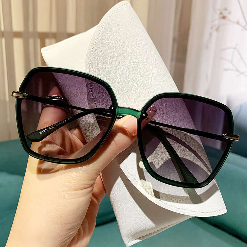 DHcollections 2025 Korean Fashion Sunglasses - UV400 Protection, Metal Frame, Trendy Polygon Shape for Women (3 Gradient Colors)