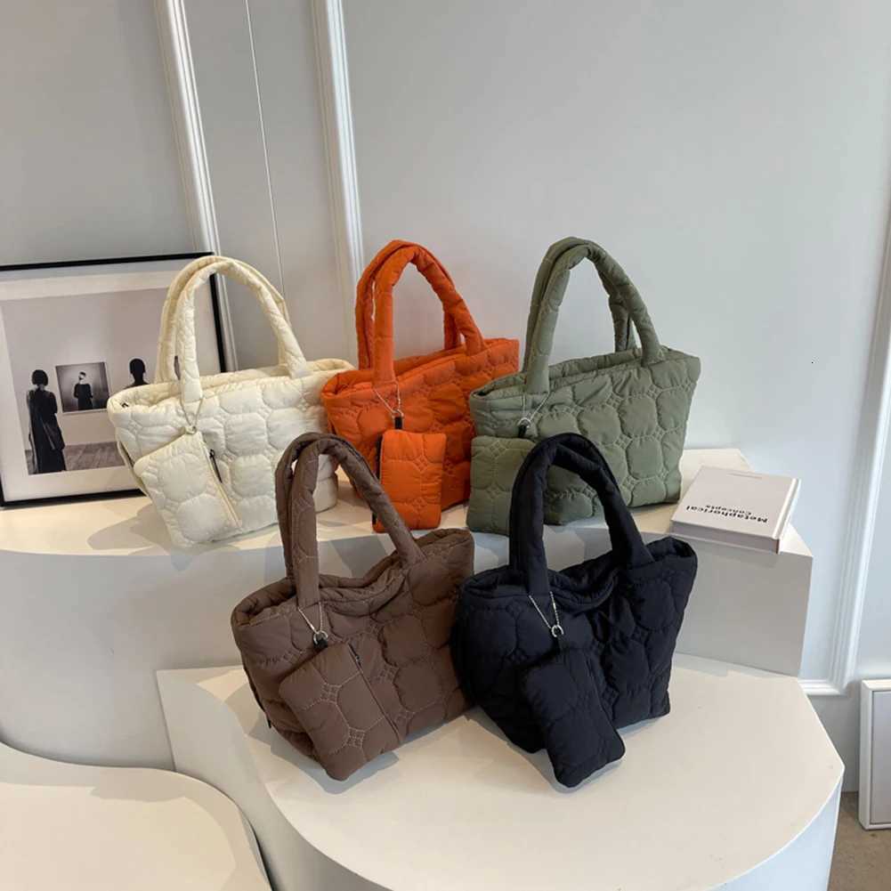 2024 New Arrival Lightweight Puffy Handbag Large Capacity With a Small Hanging Bag Y250730