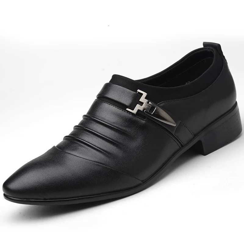2023 Classic Men Dress Shoes Slip on Black Leather Shoes for Men Plus Size Pointed Toe Business Casual Men Formal Shoes for Wedding Y250730