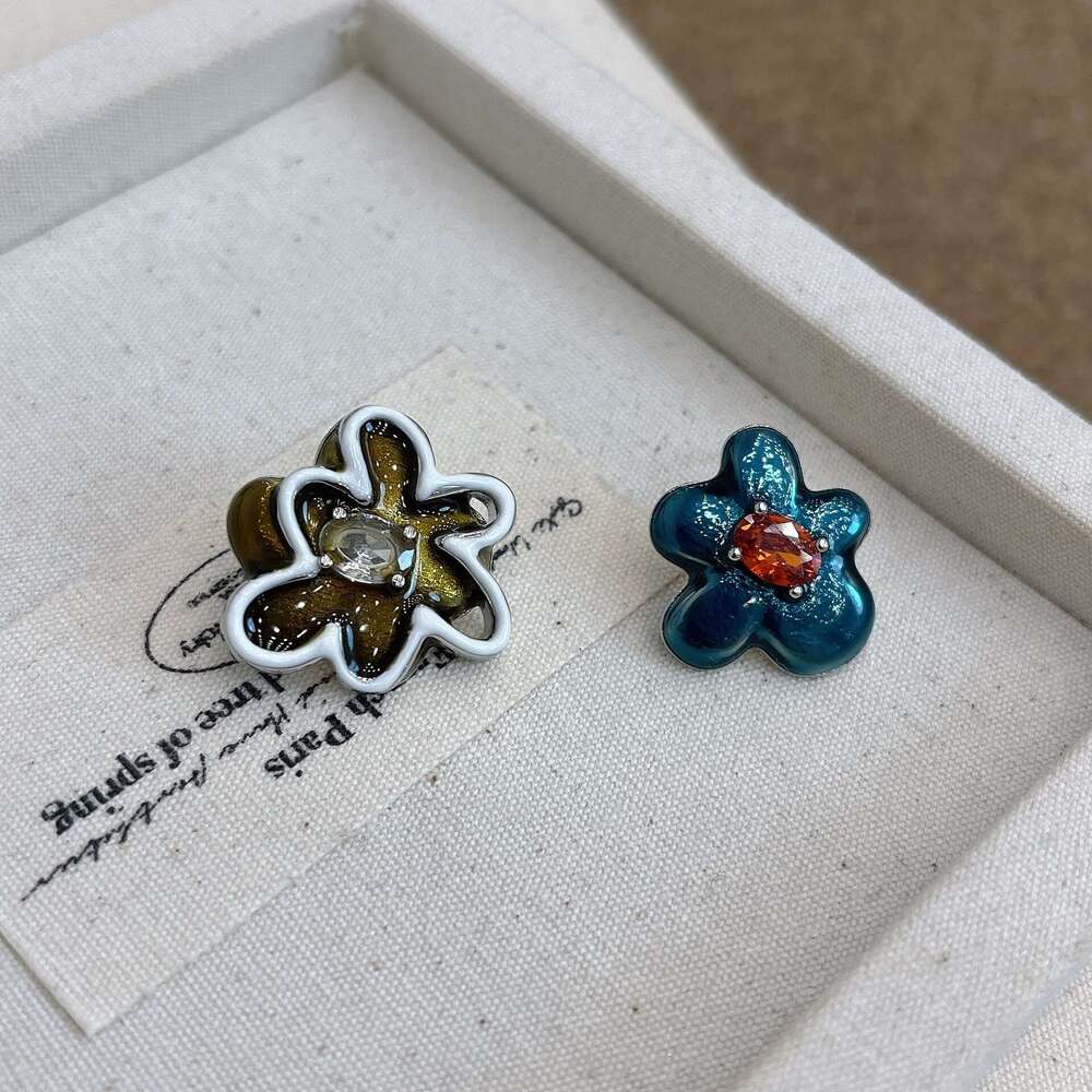 Korea Dongdaemun New Color-Block Flower Design Sense Forest Style Cute Sweet Fashion Earrings for Women 60b