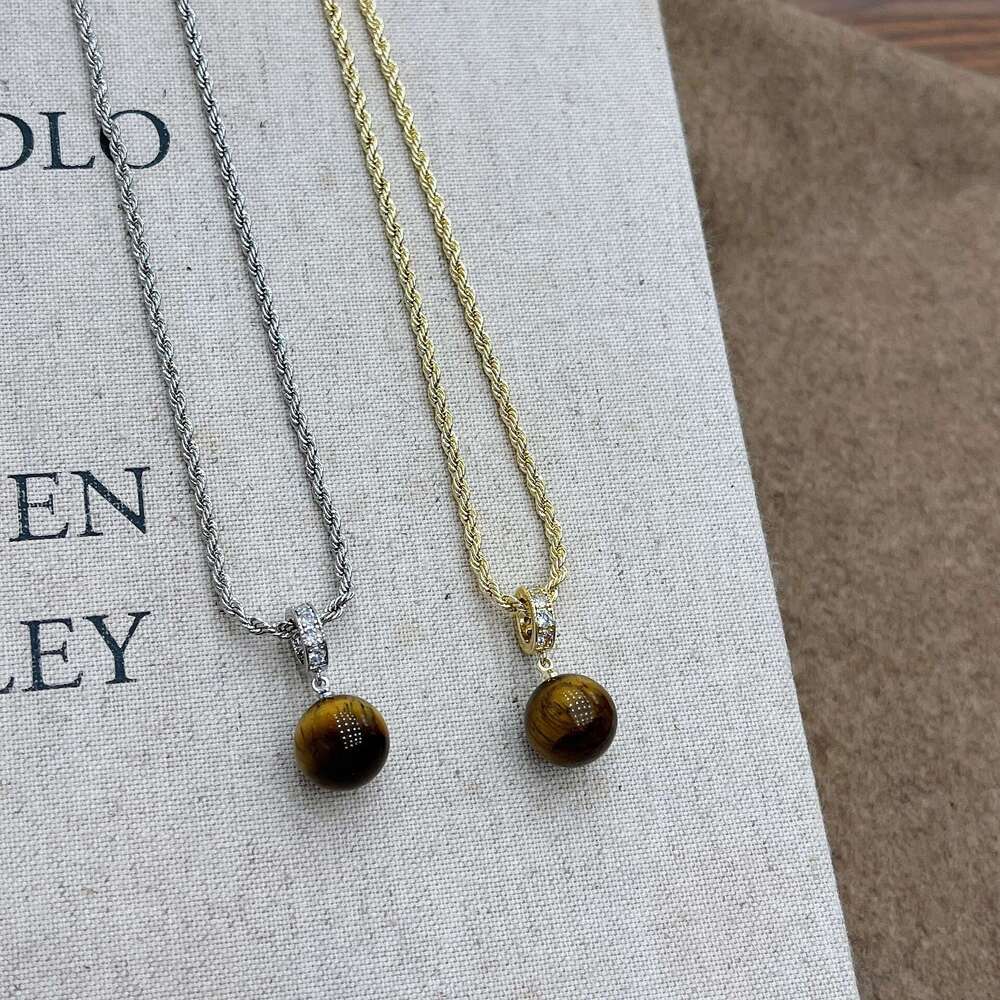 Universal Buckle Melard Tiger Eye Stone Pendant for Women, Autumn and Winter New Versatile Elegant Simple Niche Necklace 30e
