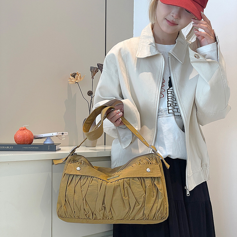 Colorful Fox Japanese and Korean Women's Lazy Style Pleated Single Shoulder Casual Versatile Commuting Large Capacity Underarm Bag ddmymoon