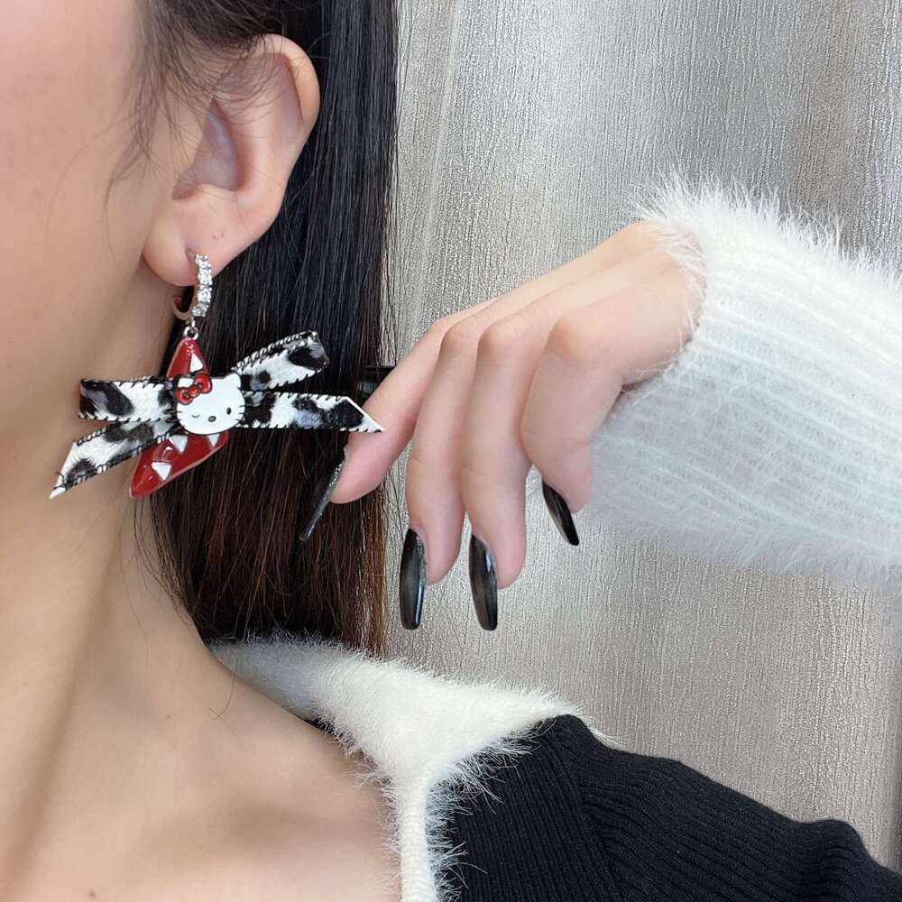 Leopard Print Dopamine Age-Reducing Y2 Cute Personality Creative Fashion Sweet Cartoon Earrings for Women c6f