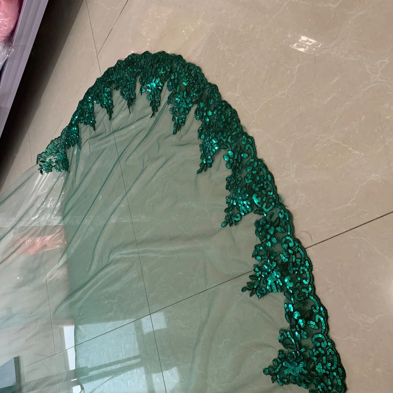 1 Layer 3 Meters Long Colorful Bridal Veils Bling Sequins Green Lace Soft Tulle Wedding Veil With Comb 250729