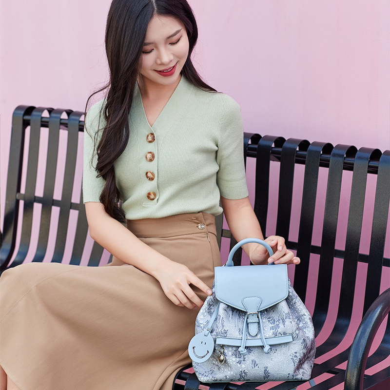 2025 Summer New Niche Light Luxury High-Quality Smiley Face Print Commuting Travel Lightweight Backpack ddmymoon