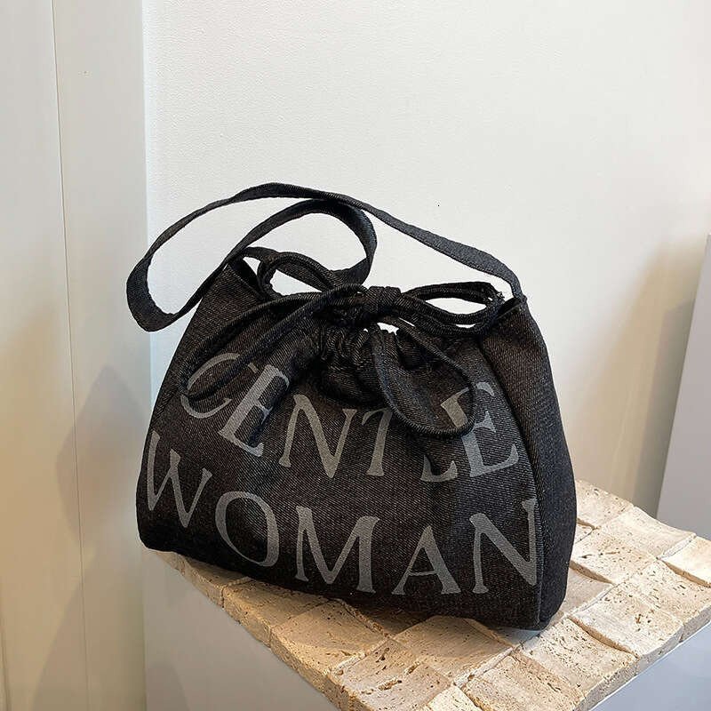 Denim Canvas Women's 2024 New Student Design Sense Drawstring Tote Large Capacity Shoulder Bag