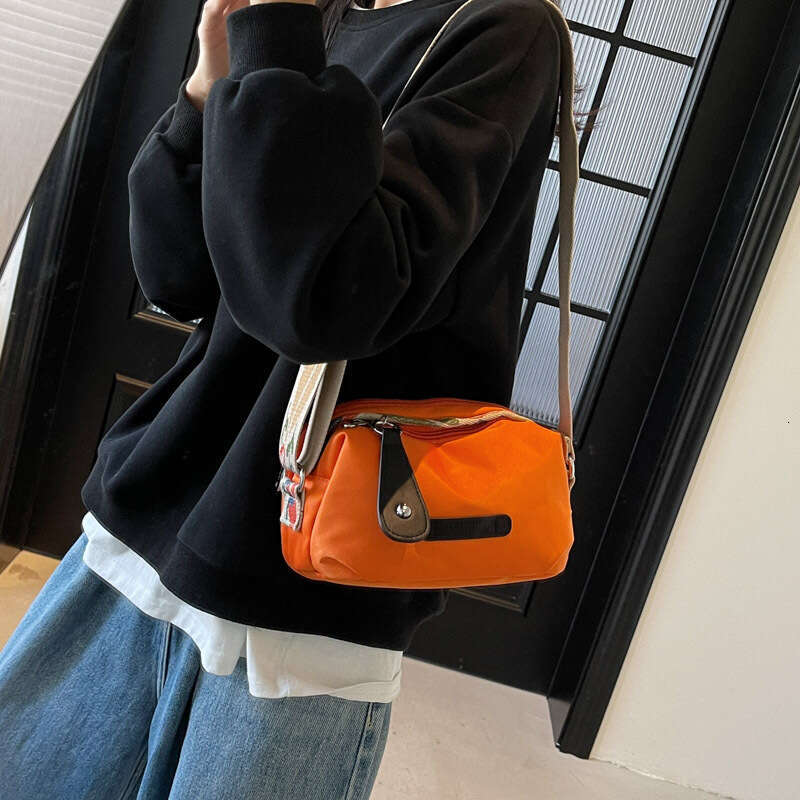 Oxford Cloth New Fashion Single Shoulder Design Commuter Large Capacity Versatile Casual Crossbody Bag