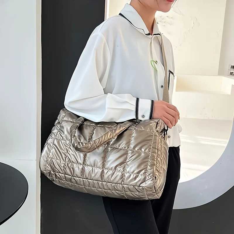Quilted Solid Color Padded Travel Bag - Durable Portable Stylish - Perfect for Sports Work Daily Use Y250730