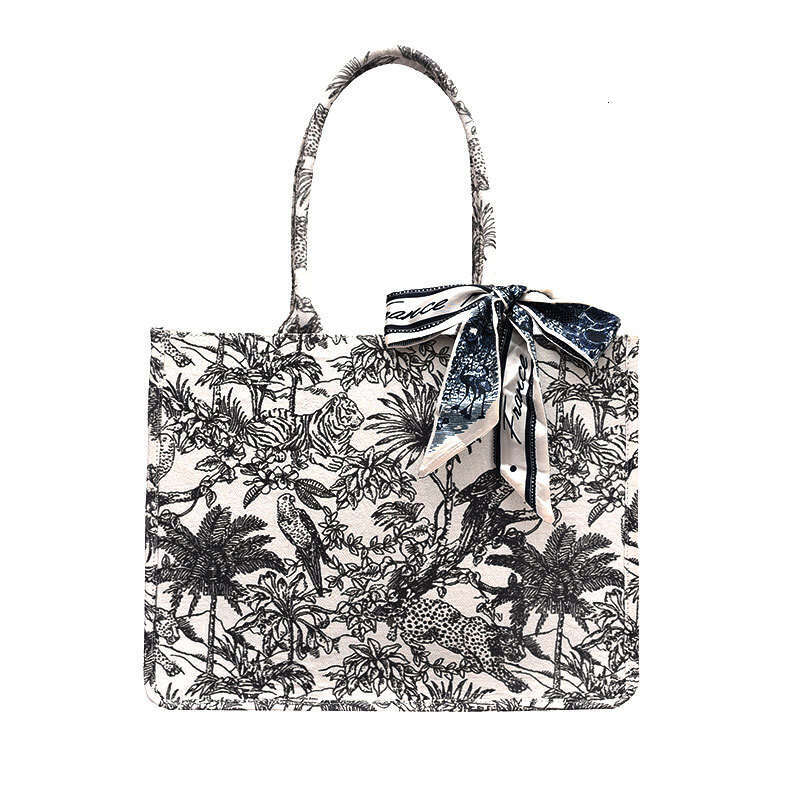 Embroidered Handbag Niche Tote Women's Canvas Shoulder Bag