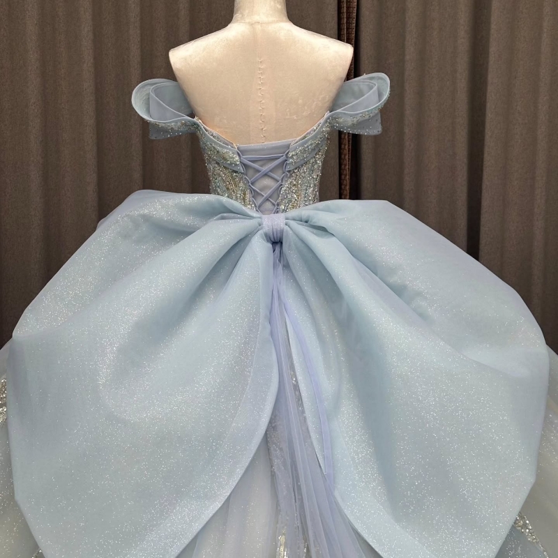 Light Blue Shiny Quinceanera Dresses Off The Shoulder Lace Beading Crystal Bow Tull Ball Gown Vestidos De 15 Anos Sweet 16 Dress