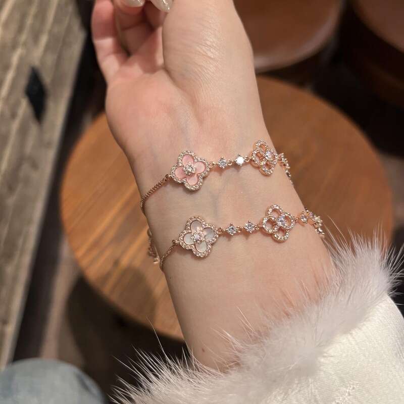 Natural Mother-of-Pearl Four-Leaf Flower Light Niche Pink Pearl Sparkling Zircon Pull Style Bracelet