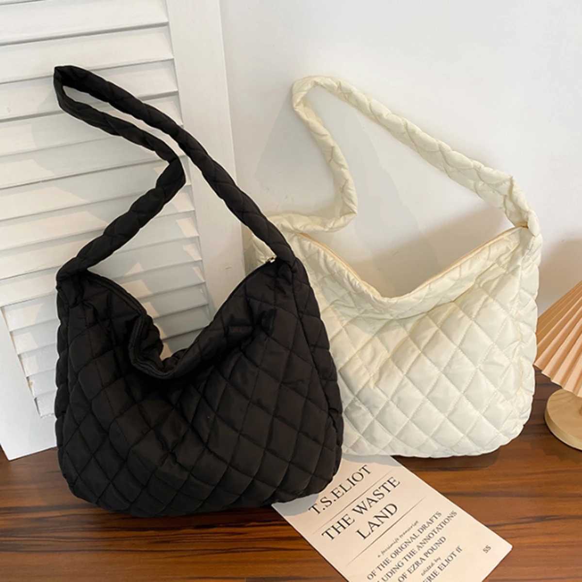 White Fitted Down Cotton Shoulder Bag Fem Cloud Fold Casual Personality Large Capacity Crossbody Bag Commuter Bag 1 Pack Y250730