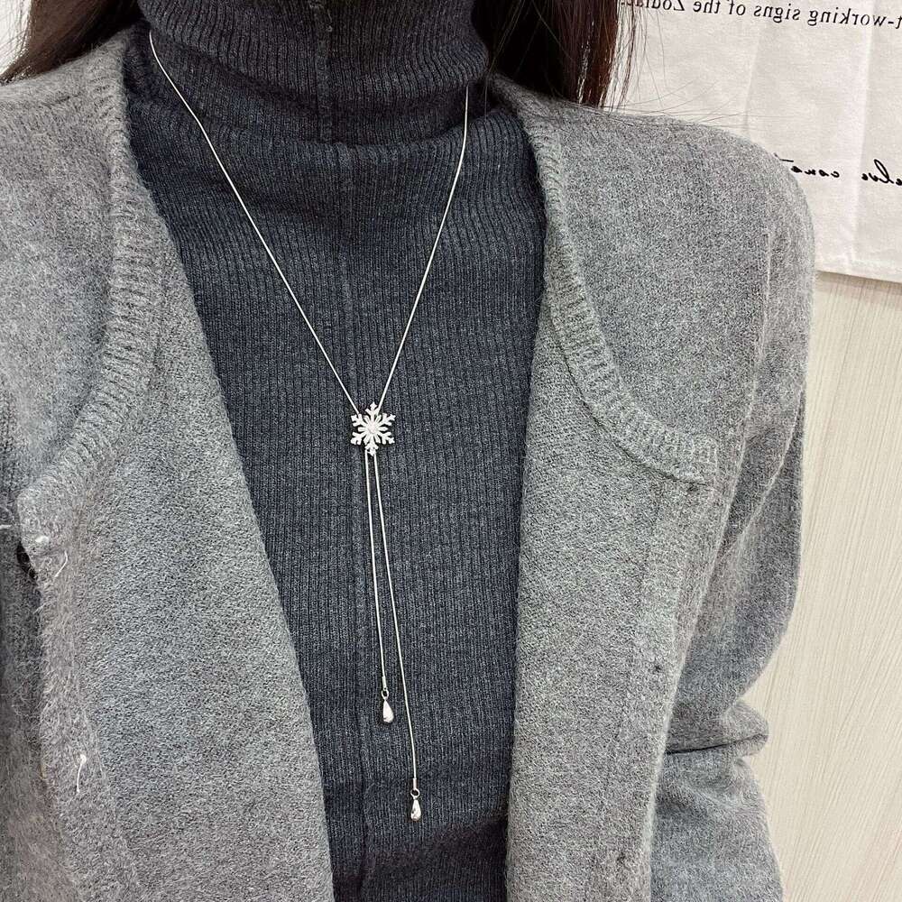 Korean Style Simple Design Necklace for Women, High-End Long Necklace, Niche Temperament Snowflake Tassel Sweater Chain 32e