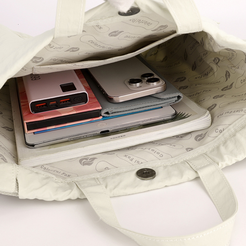 Colorful Fox New Women's Casual Large Capacity Lightweight Solid Color Commuting Fitness Outdoor Backpack ddmymoon