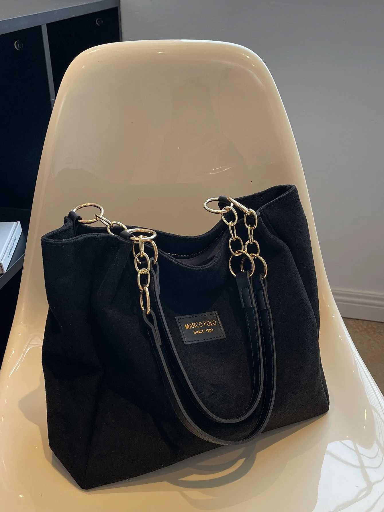 Stylish Suede Shoulder Bag Letterstick Details Chain Trim Tote Handbag Lady High Volume Tote Bag G250729