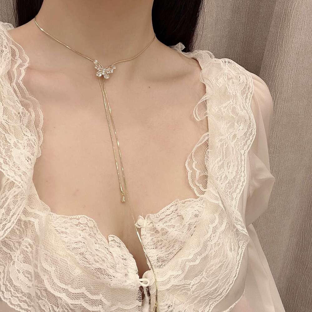 Golden Butterfly Pendant Decorative Zircon Inlaid Wings Women's Imitation 2025 Spring New Necklace c6e