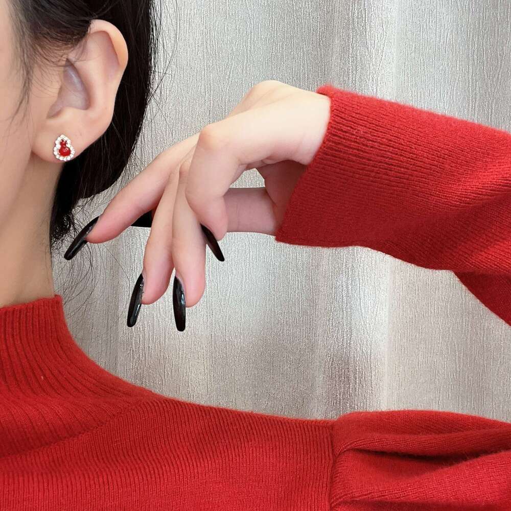 Chinese Green Red Earrings 2024 New High-end Light National Style Gourd Decoration Fortune and Prosperity 88d