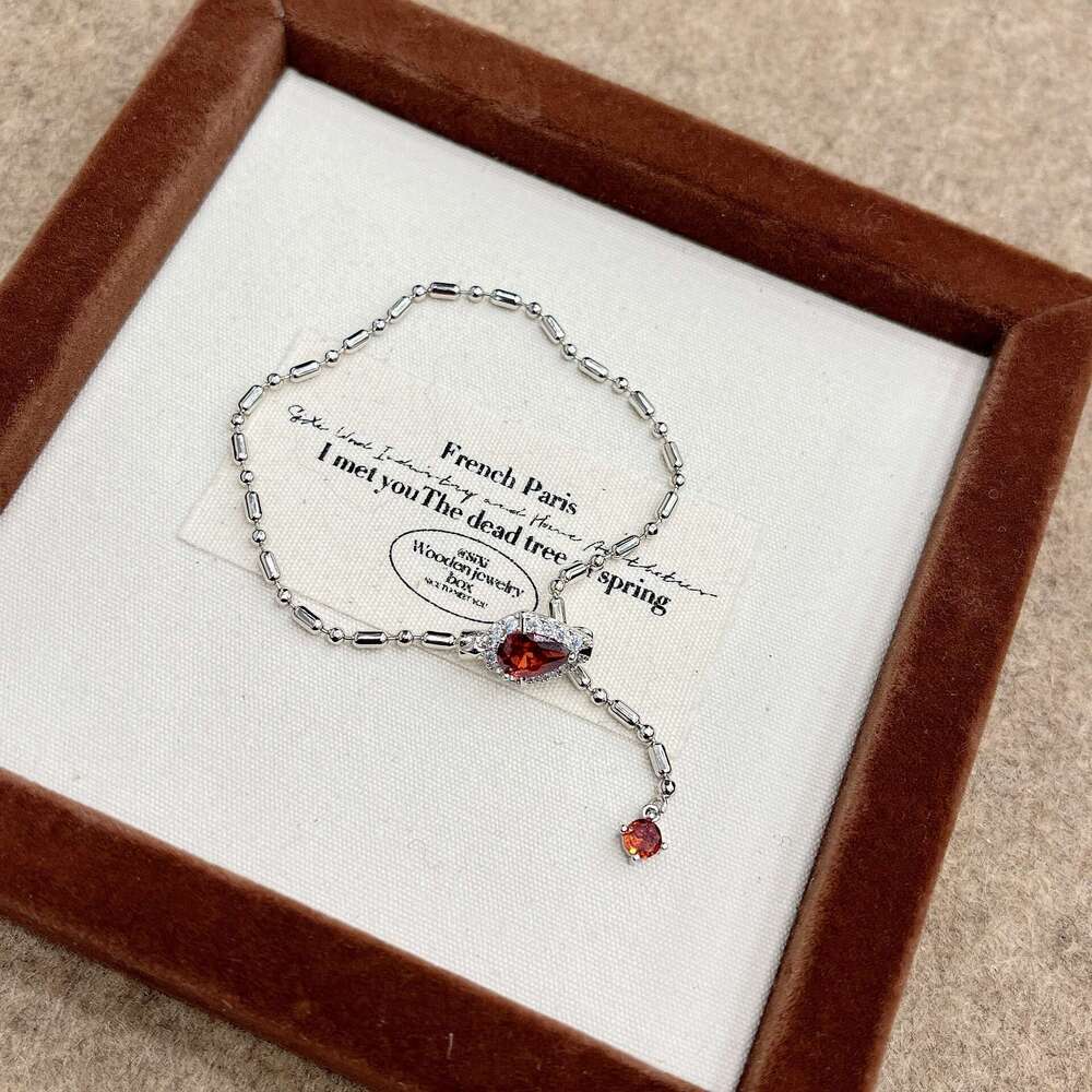 Niche French Style Super Fairy Snake Year Bracelet Emerald Zircon Light Trendy Fashionable Temperament 7a1