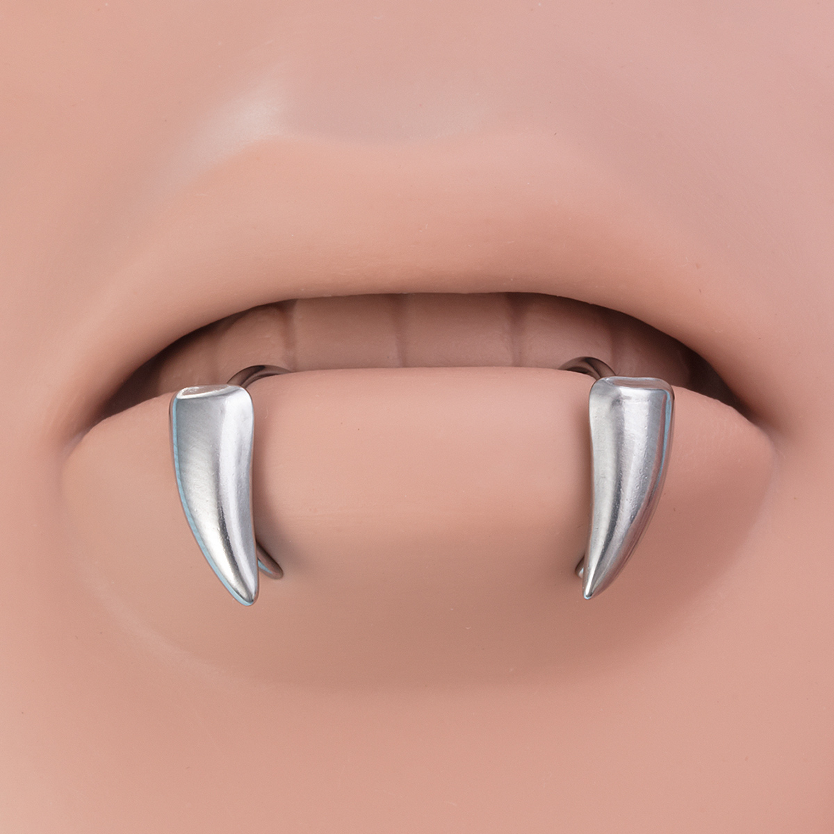 Wholesale of Stainless Steel Fang Fake Lip Ring Body Piercing Accessories