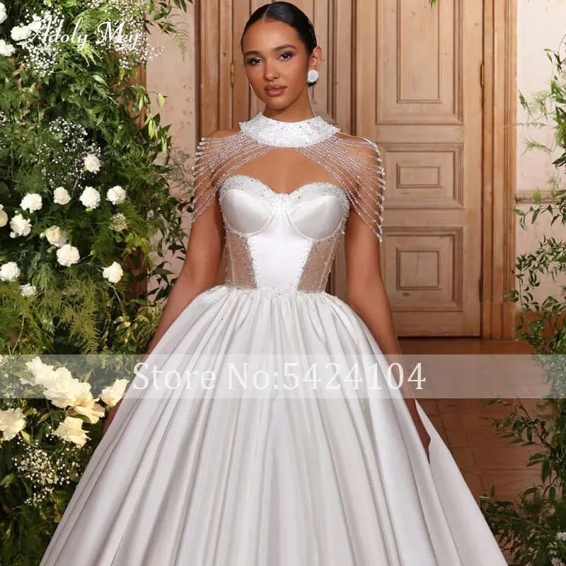 Removeable Chic O Neck Satin Chapel Train Ball Wedding Dress Strapless Beading Customized Princess Bridal Gown Robe De Soiree