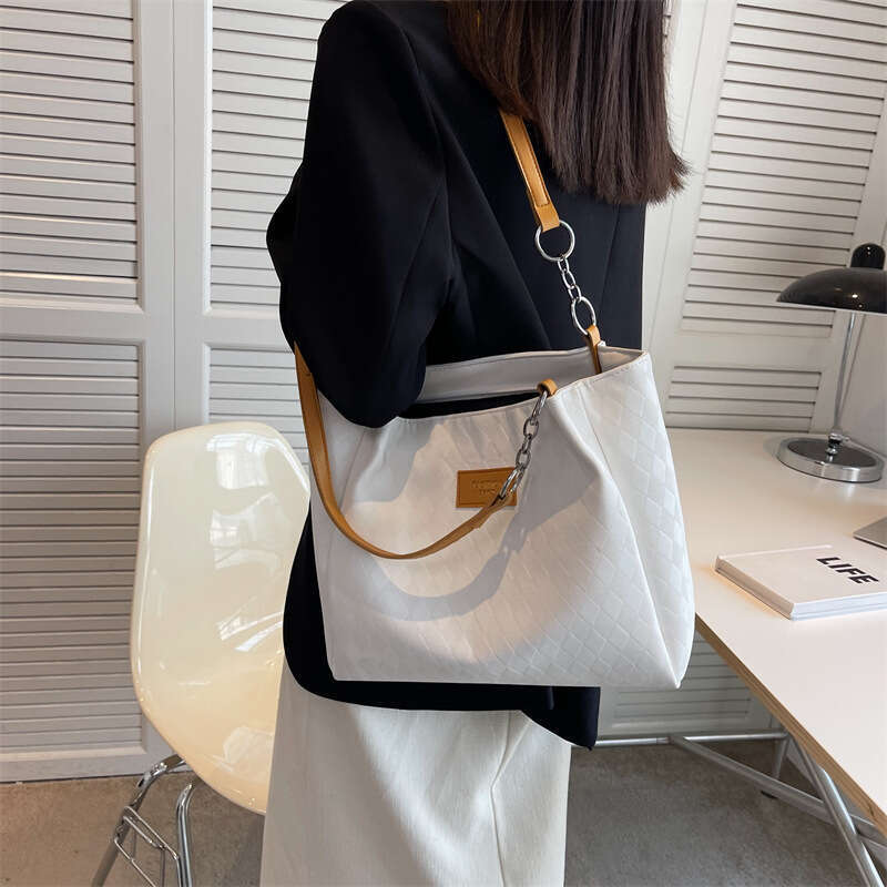 Large Capacity for Women 2025 New Spring High-end Niche Class Commuter Versatile Shoulder Tote Bag