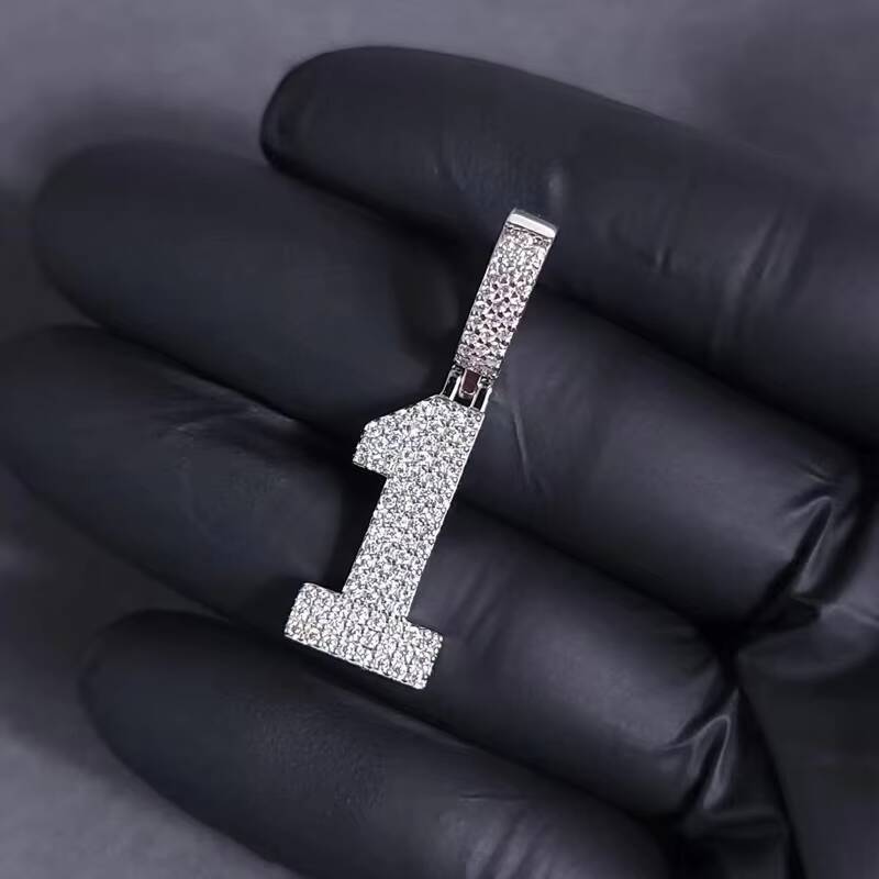 Wholesale Custom 925 Silver Chunky Necklace Fashion Faddish Bright Jewelry with Moissanite Inlaid 1 Shape Necklace